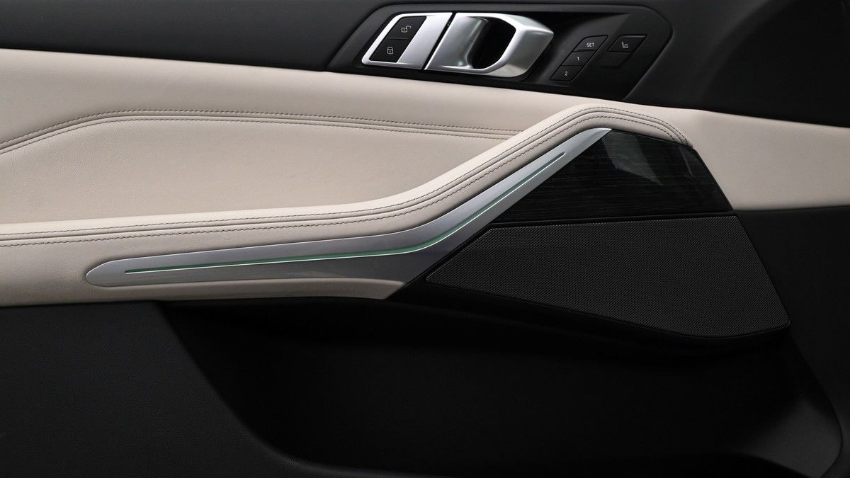 BMW X7 Image 13