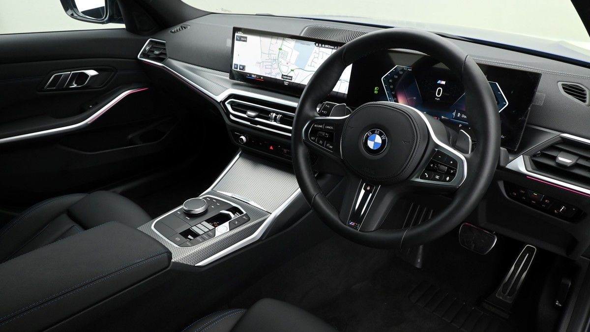 BMW 3 Series Image 2