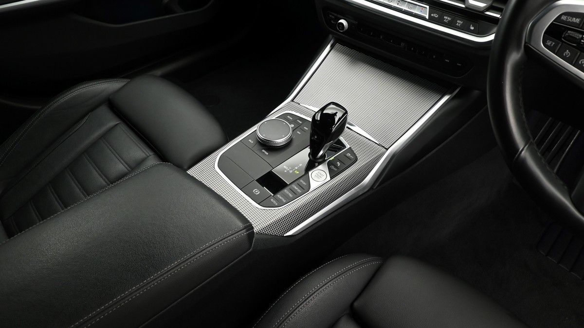 BMW 3 Series Image 2