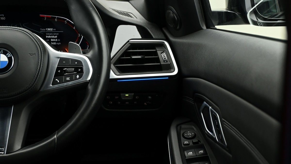 BMW 3 Series Image 16