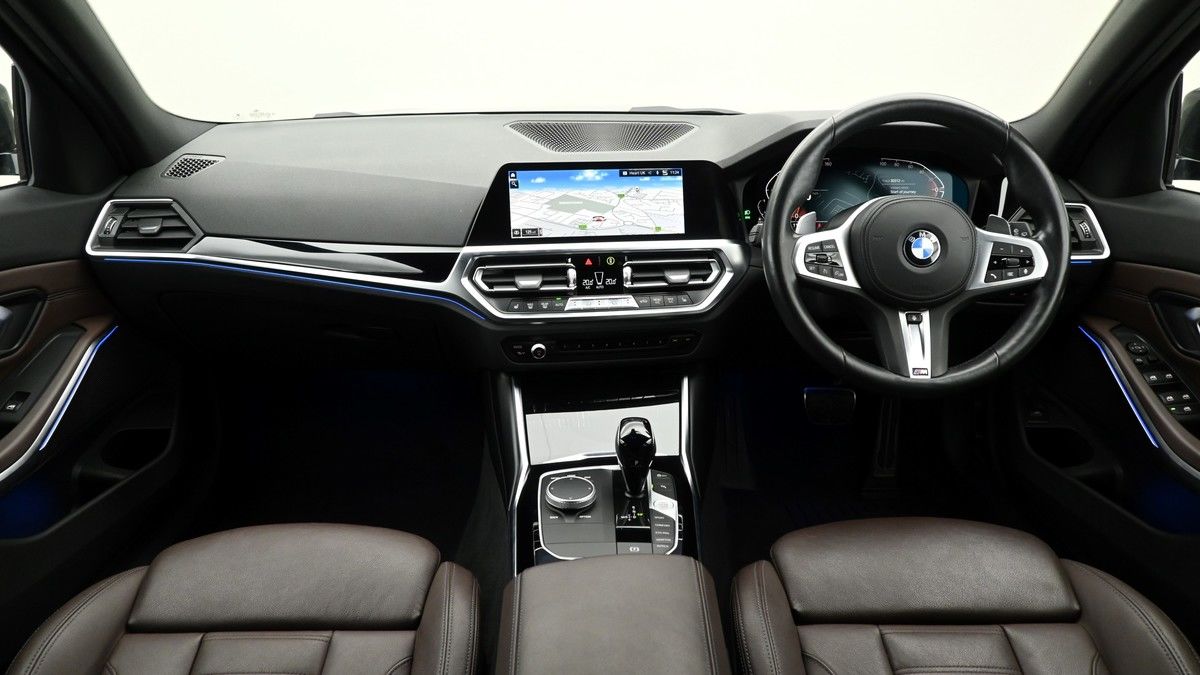 BMW 3 Series Image 14