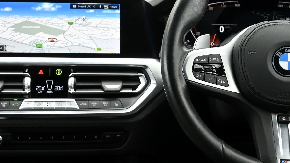 BMW 3 Series Image 15