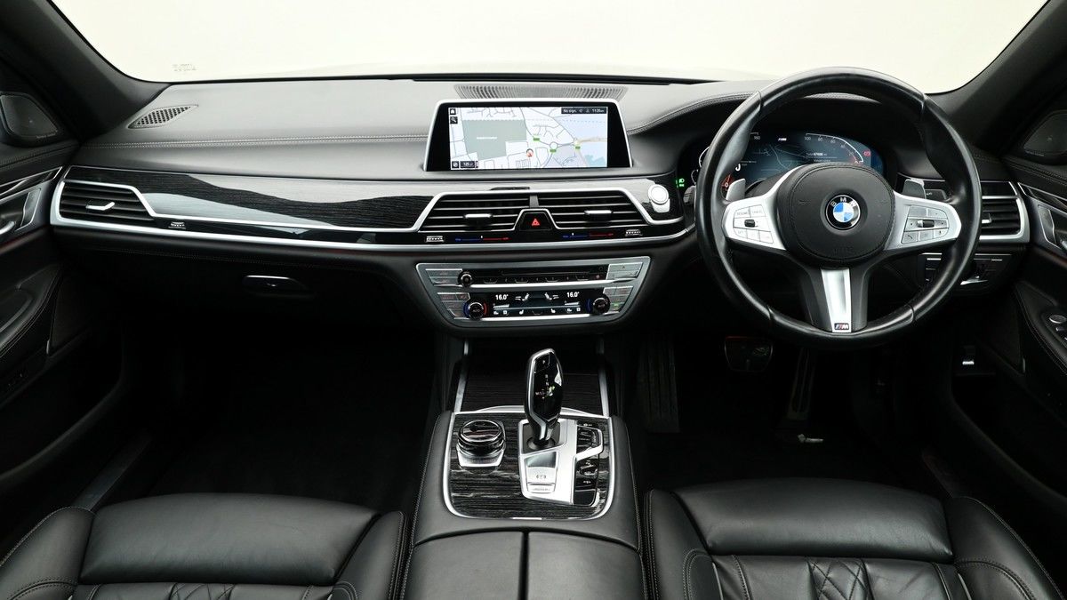 BMW 7 Series Image 14