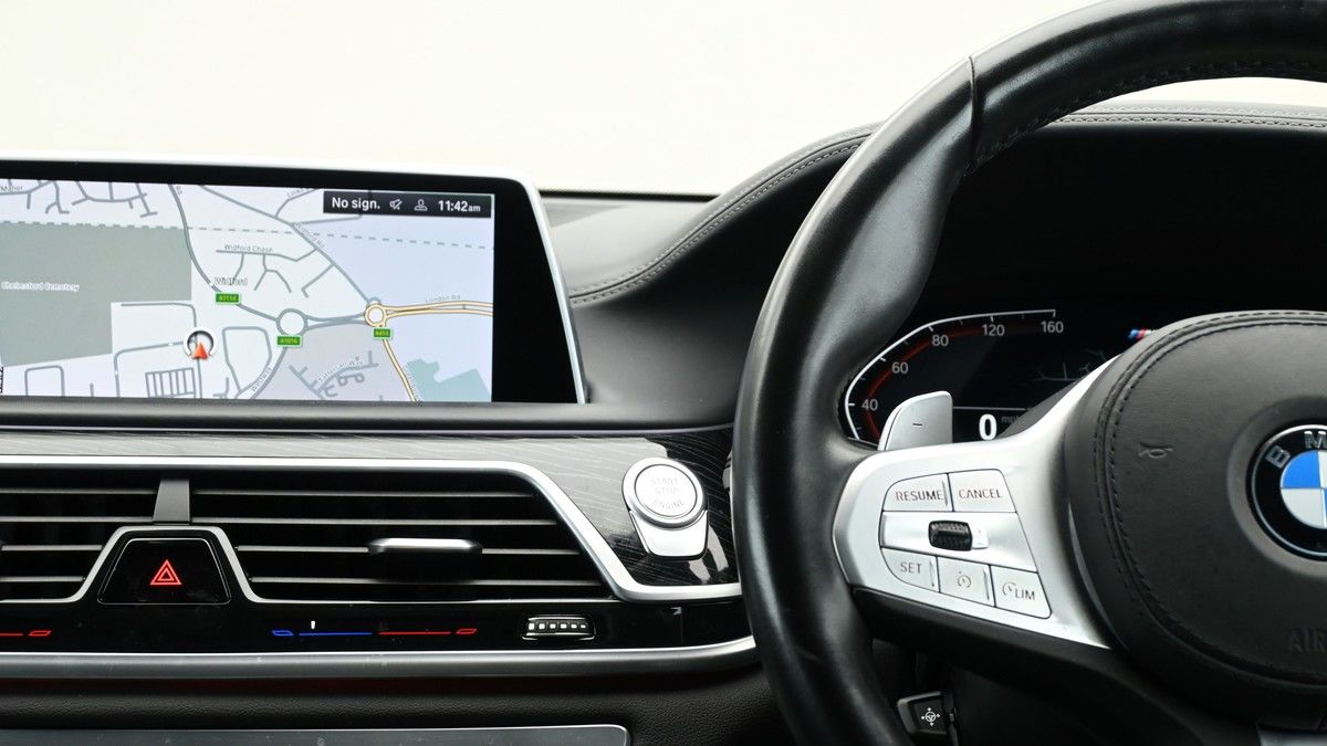 BMW 7 Series Image 15