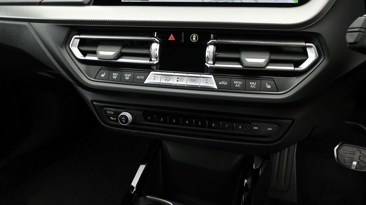 BMW 1 Series Image 12