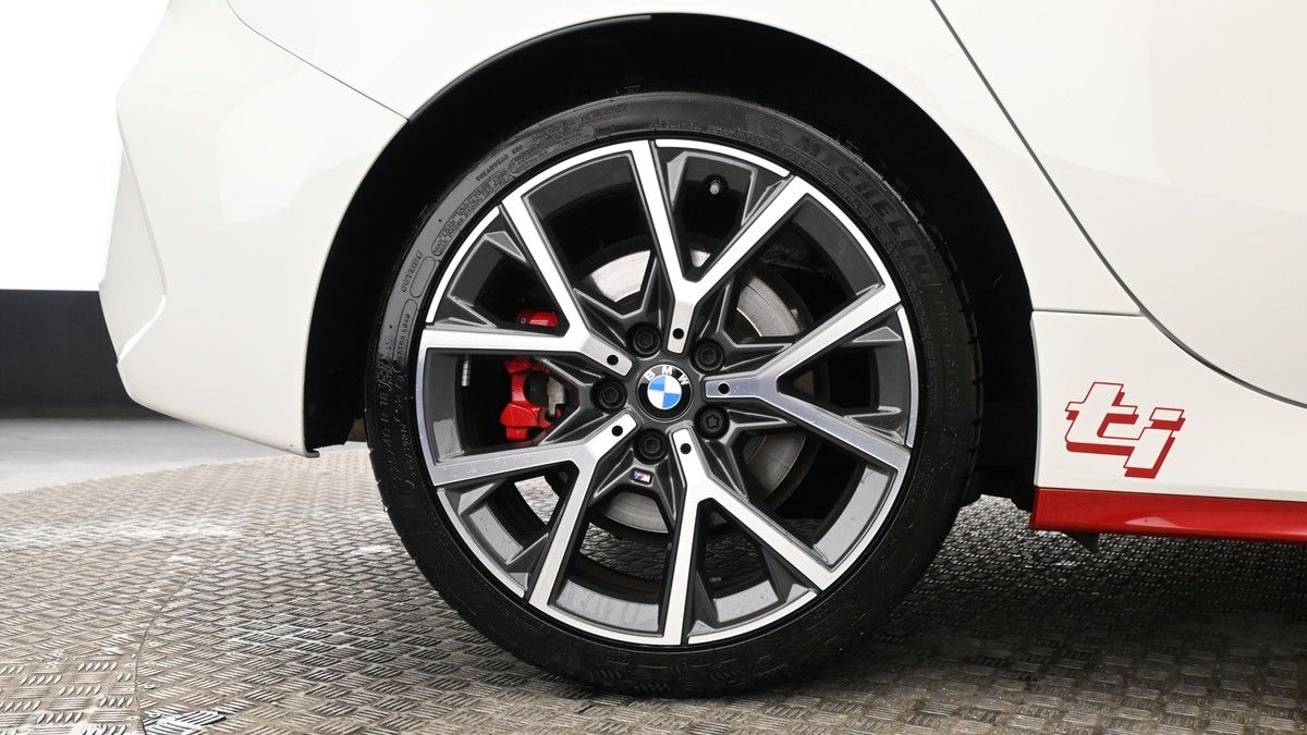 BMW 1 Series Image 9