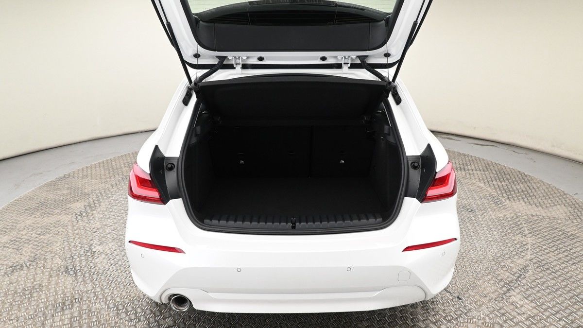 BMW 1 Series Image 9