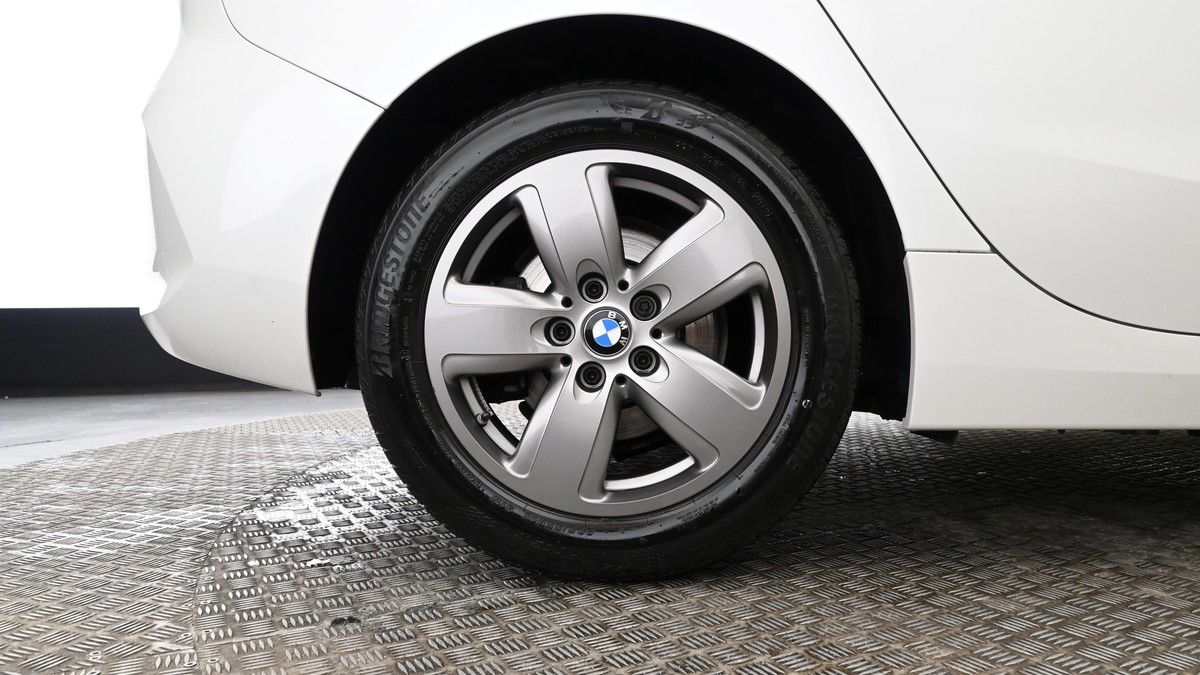 BMW 1 Series Image 8