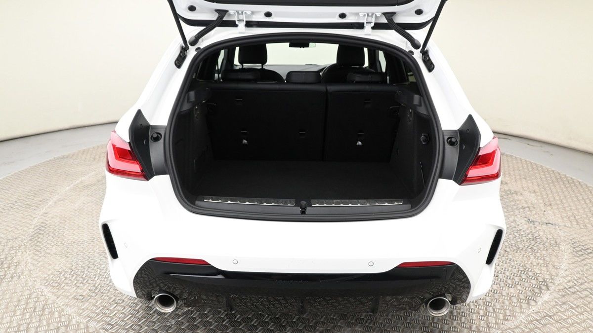 BMW 1 Series Image 10
