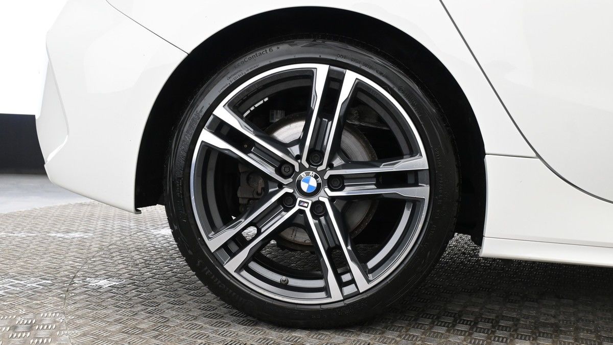 BMW 1 Series Image 9