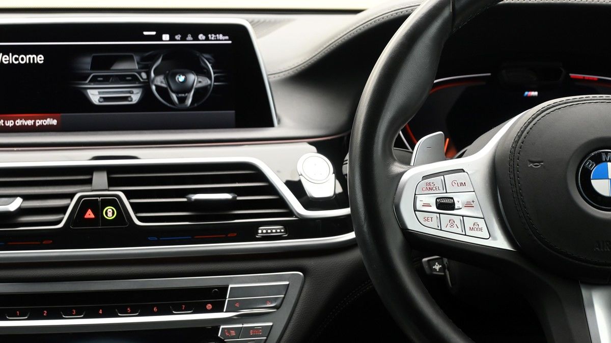BMW 7 Series Image 15