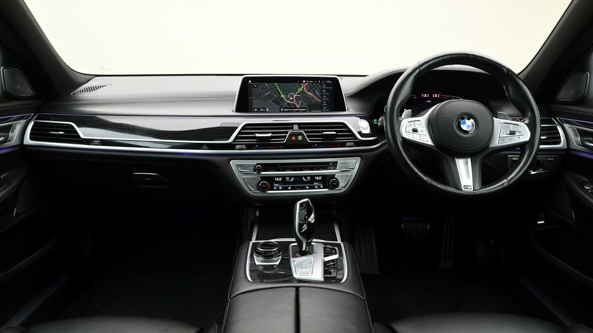 BMW 7 Series Image 14
