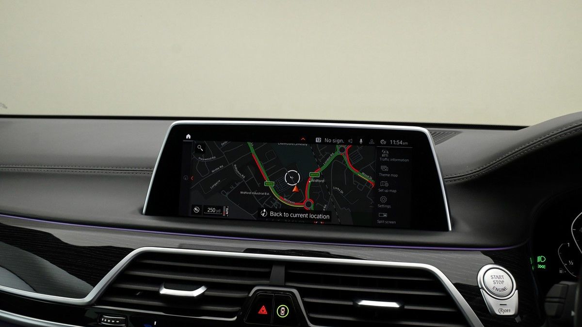BMW 7 Series Image 11