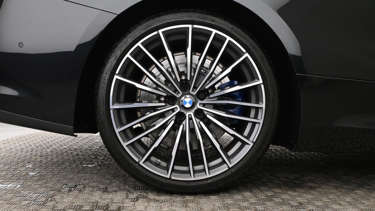 BMW 8 Series Image 9