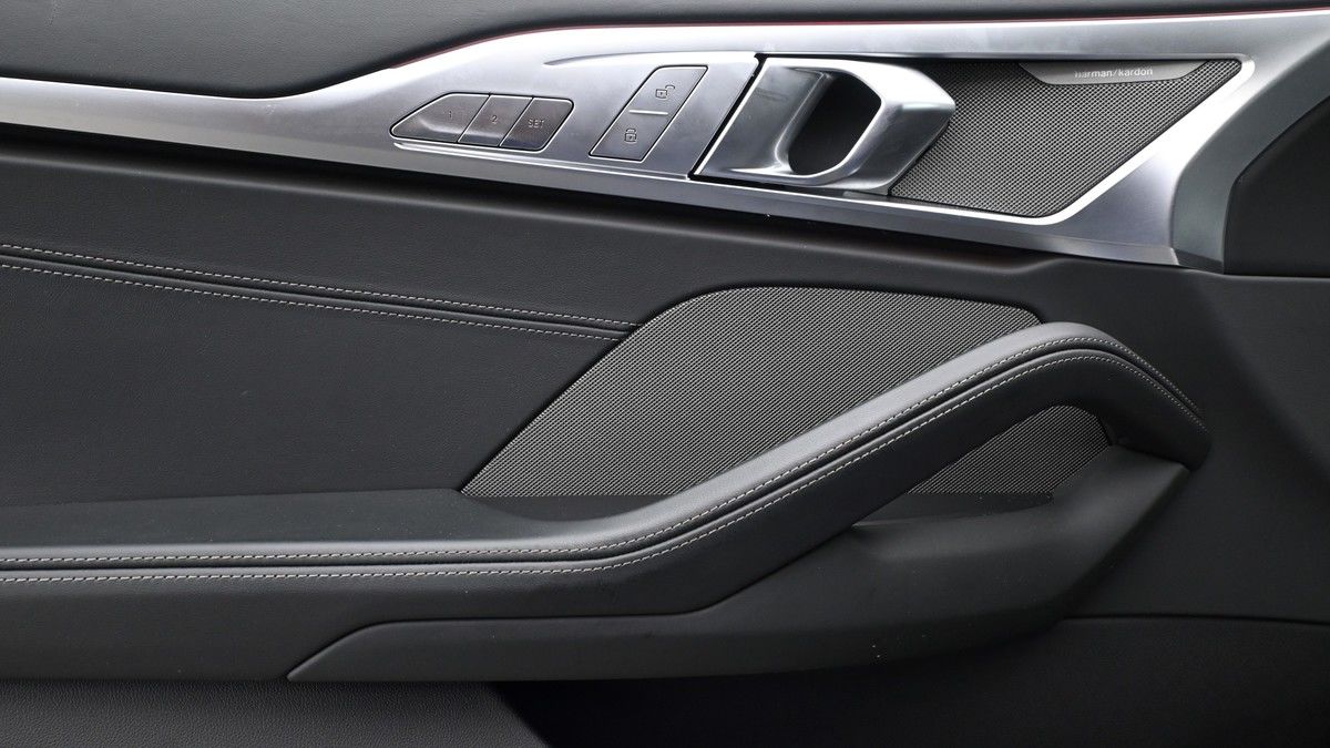 BMW 8 Series Image 13