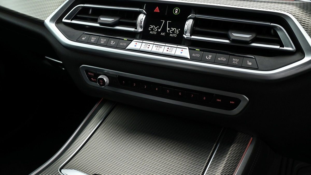 BMW X5 Image 12