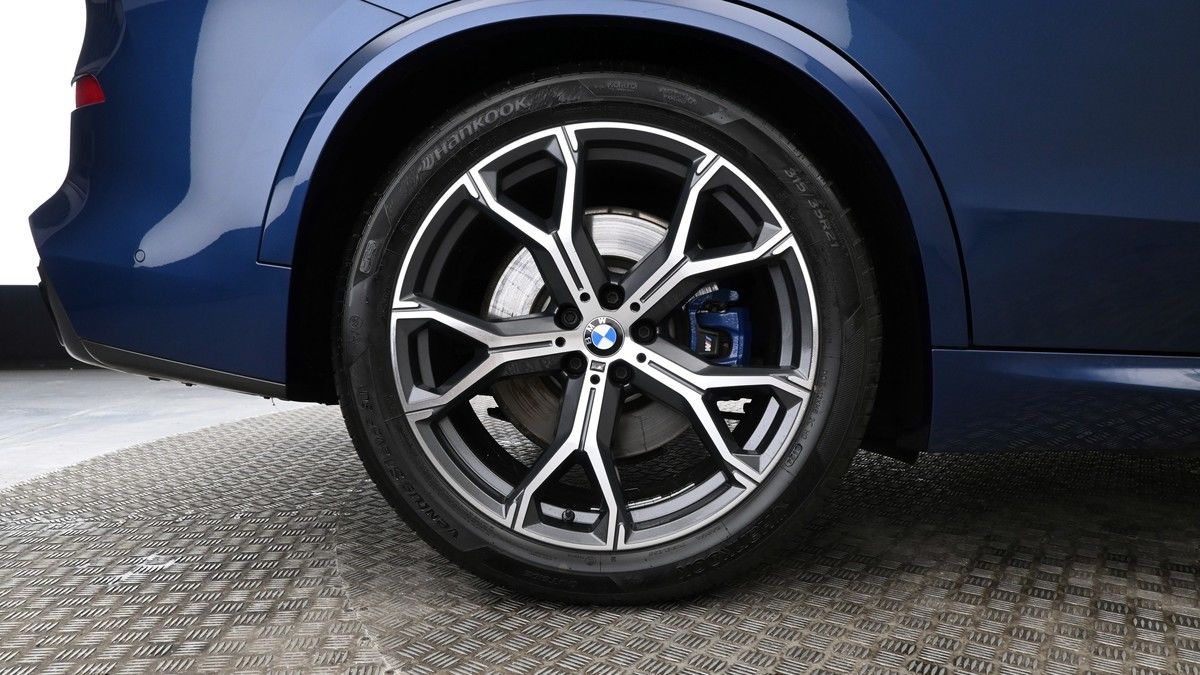 BMW X5 Image 9
