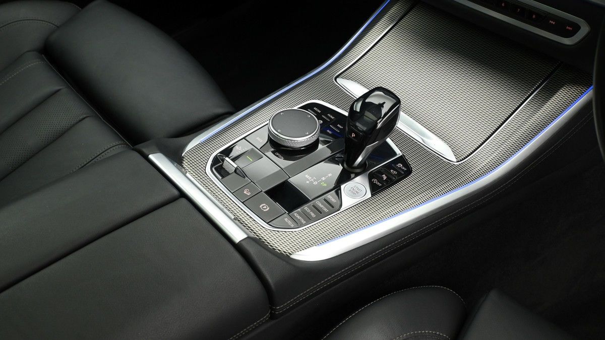 BMW X5 Image 2
