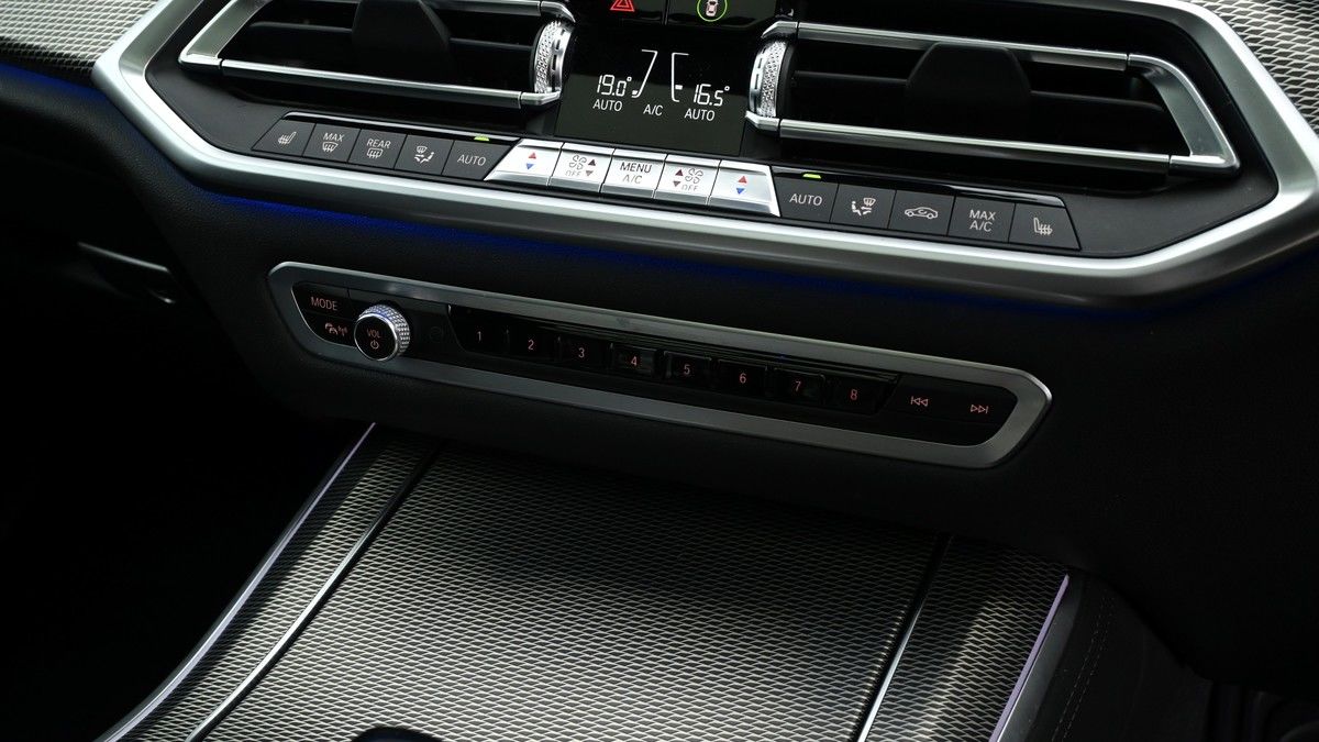 BMW X5 Image 12