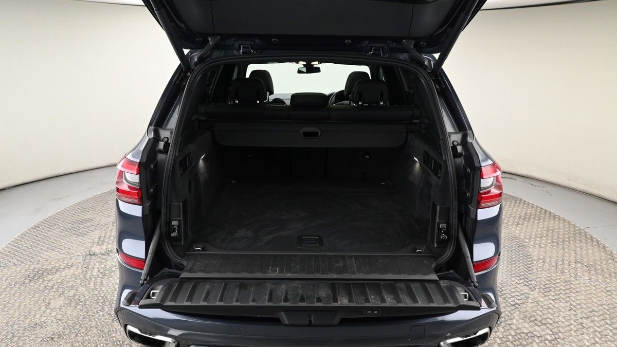 BMW X5 Image 10