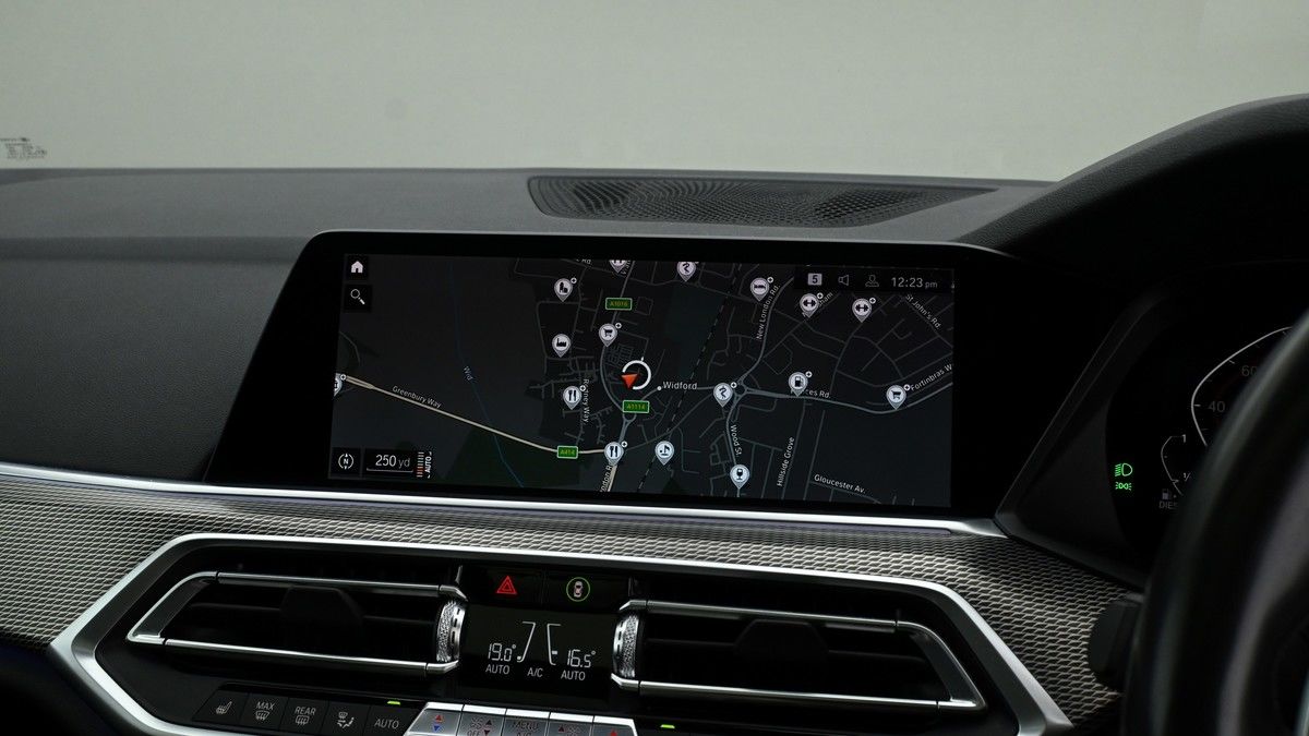 BMW X5 Image 11