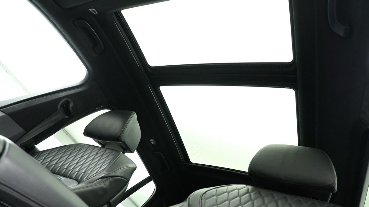BMW X7 Image 2