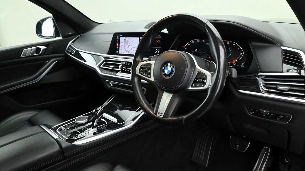 BMW X7 Image 3