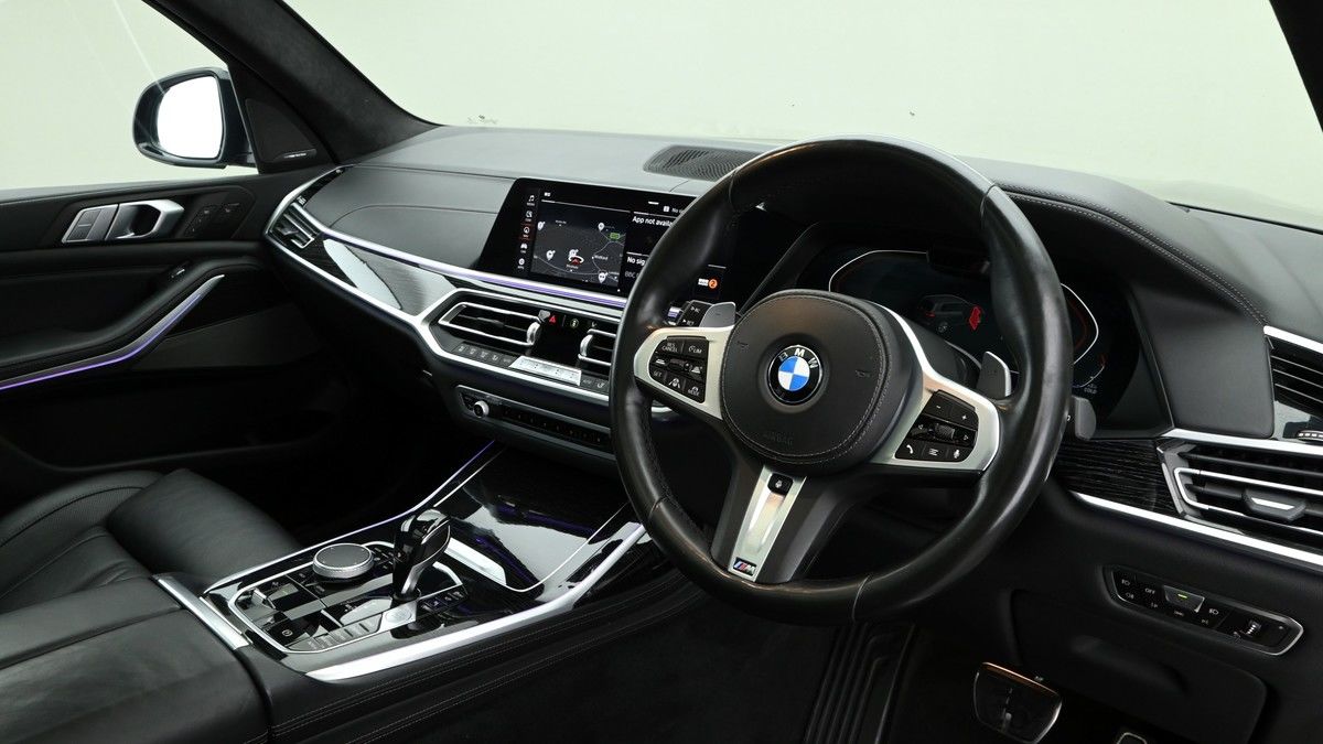 BMW X7 Image