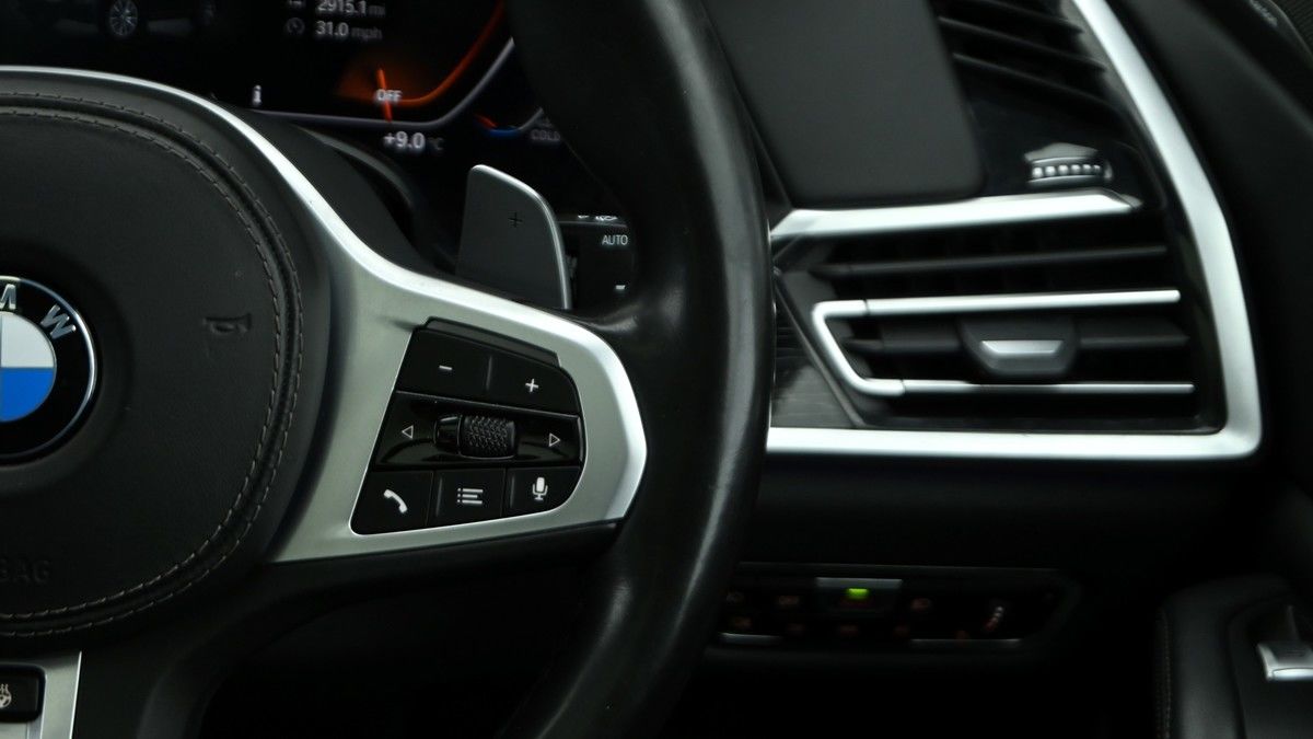 More views of BMW X7
