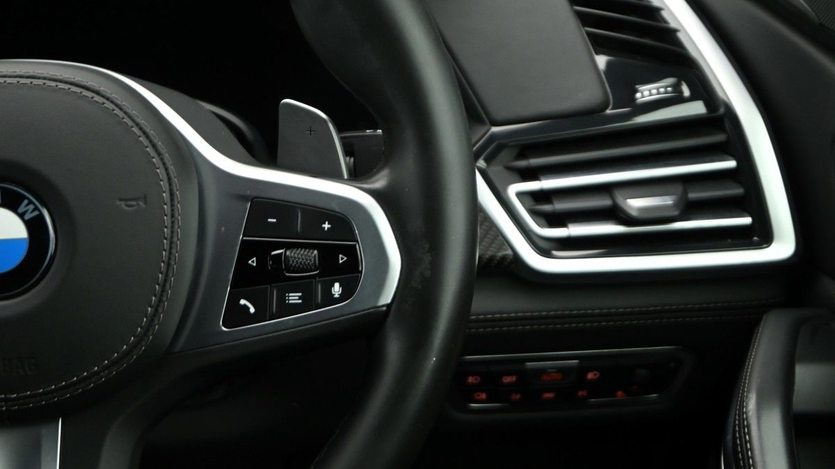 BMW X6 Image 16