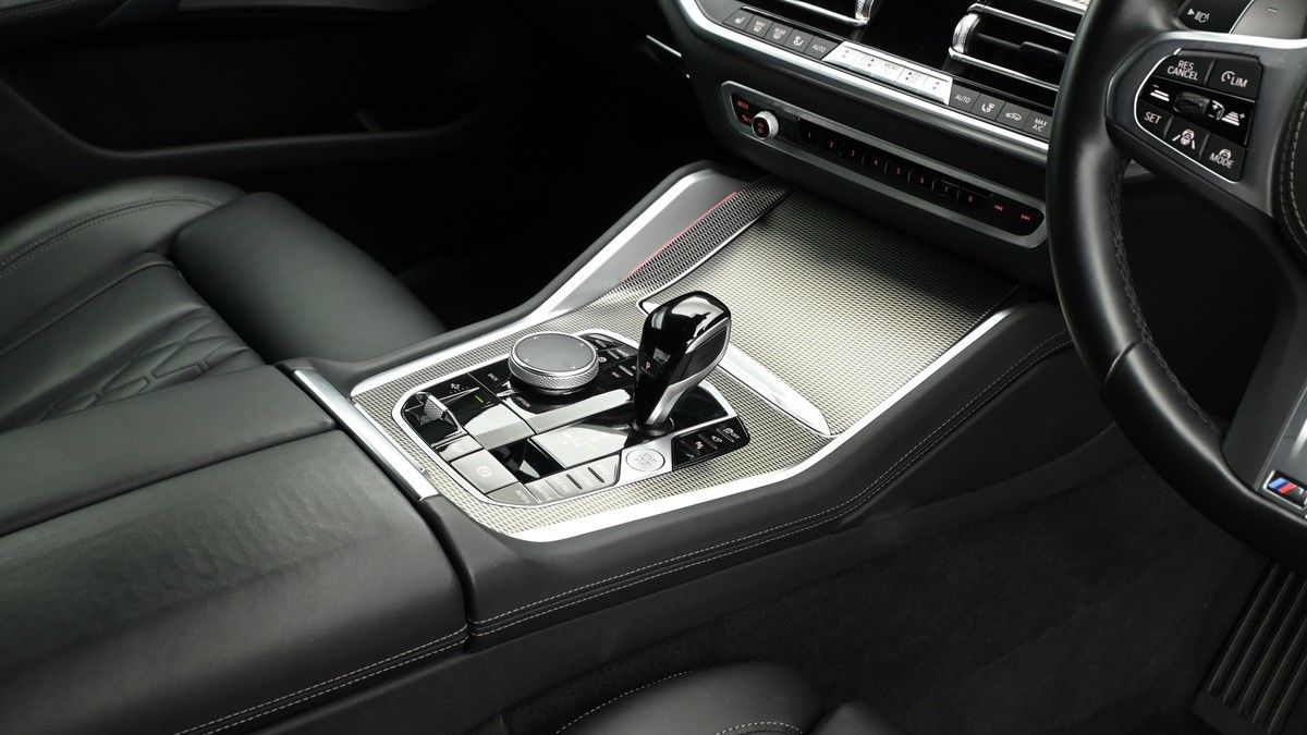 BMW X6 Image 2