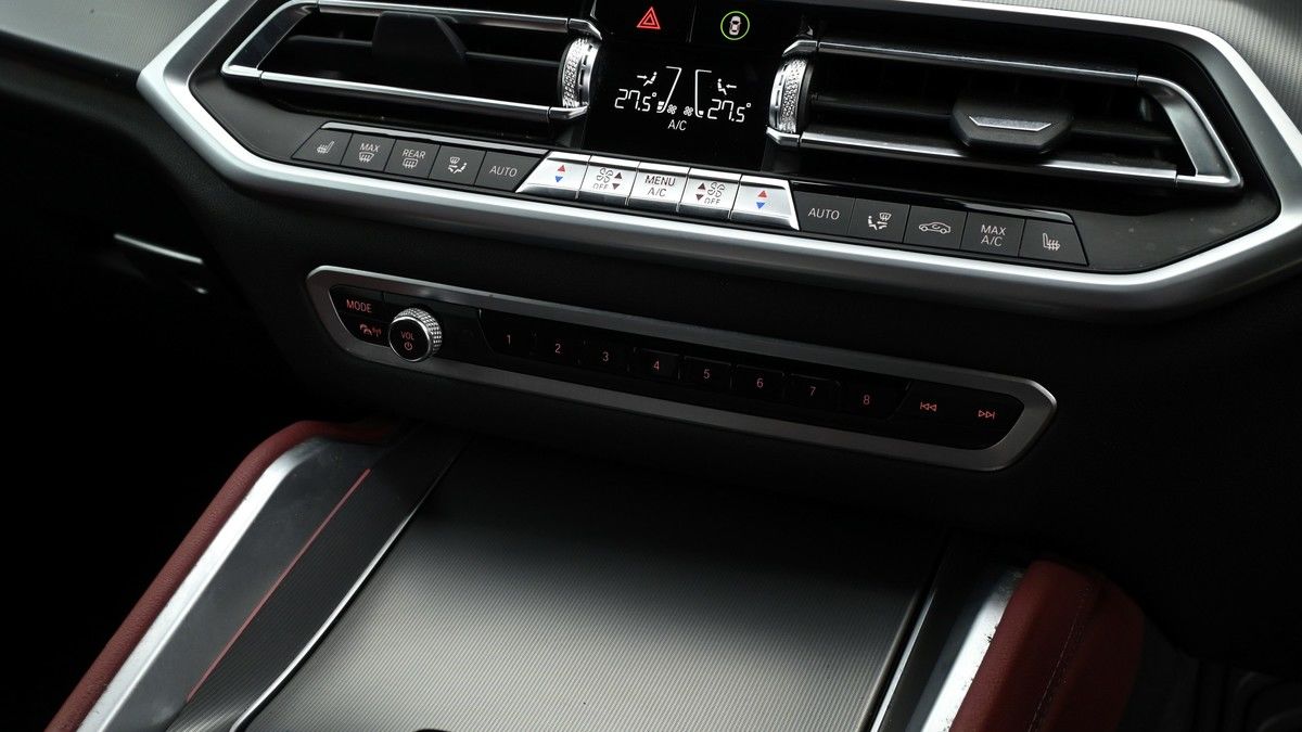 BMW X6 Image 11