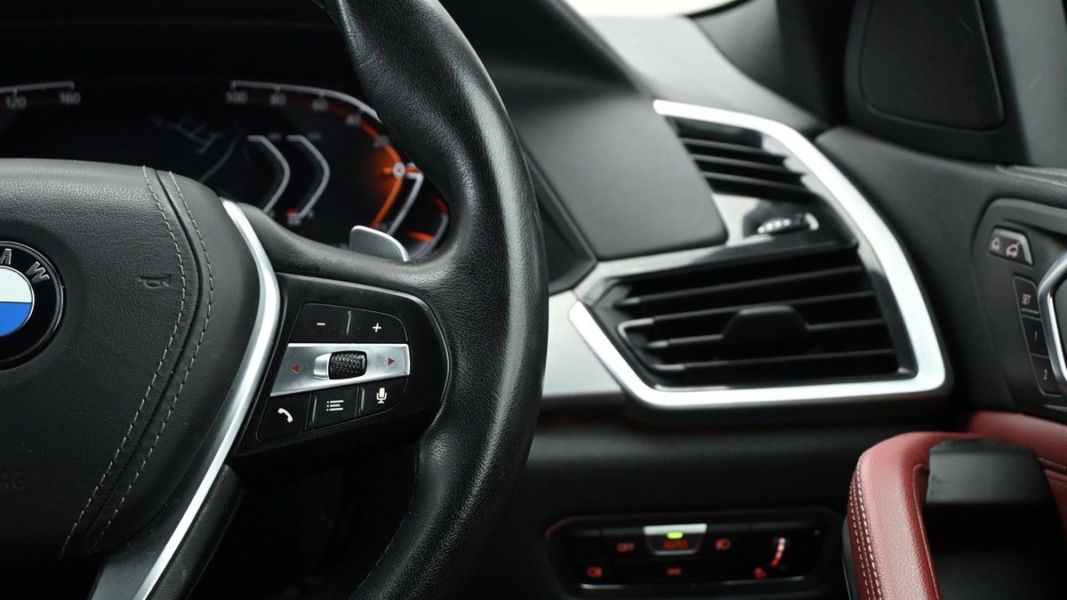 BMW X6 Image 15