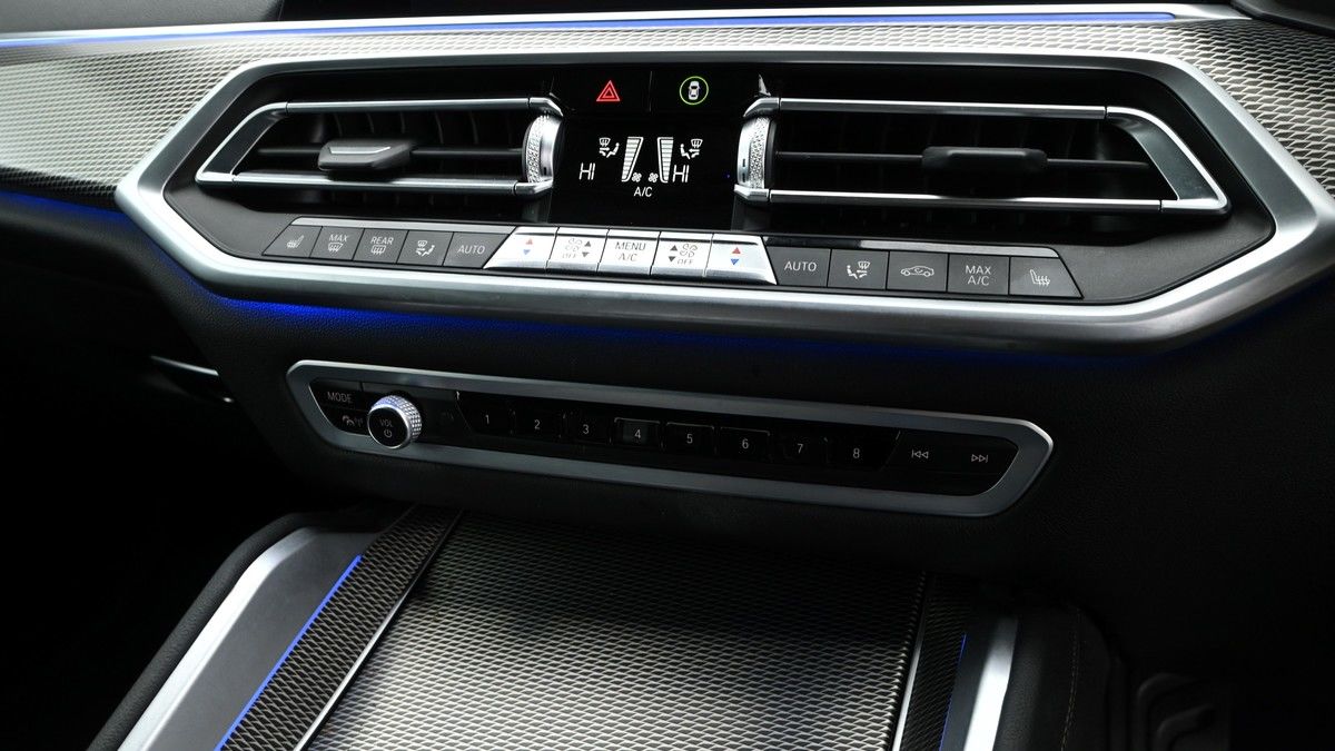 BMW X6 Image 12