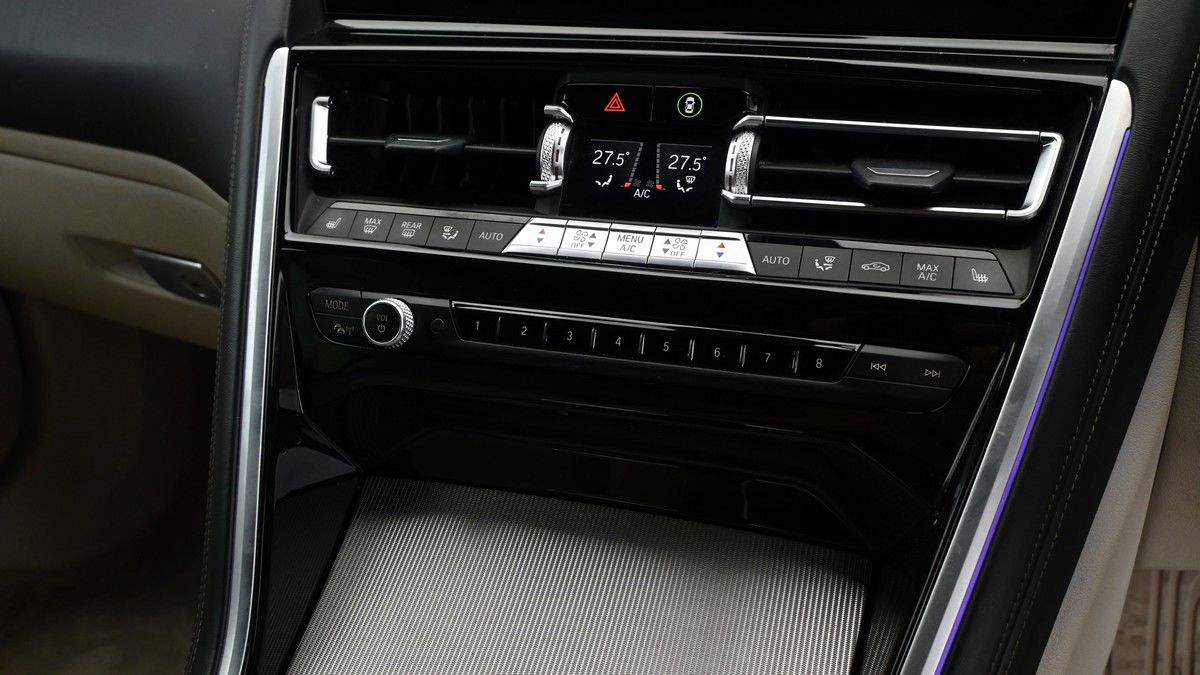 BMW 8 Series Image 11