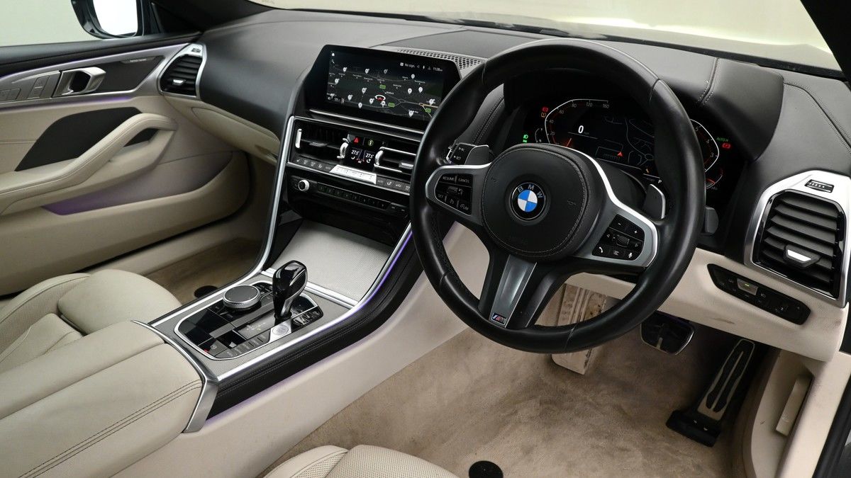 BMW 8 Series Image 2