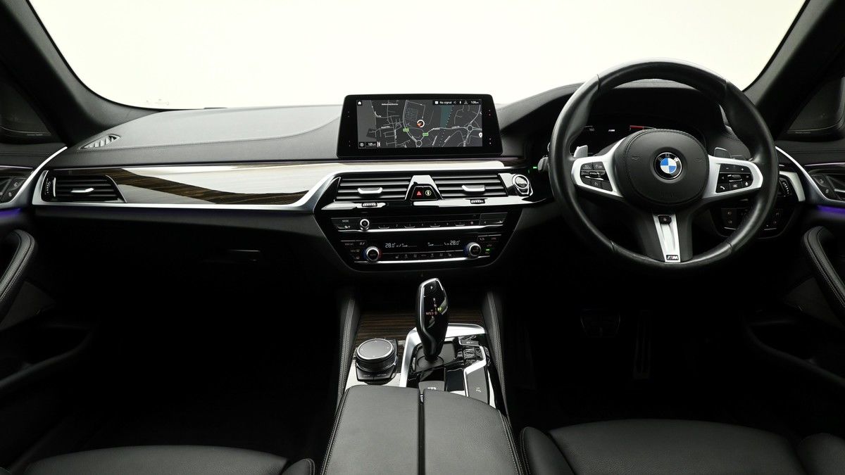 BMW 5 Series Image 13