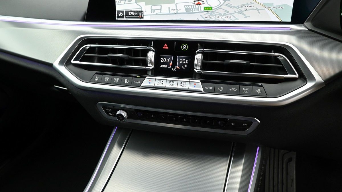 BMW X5 Image 12