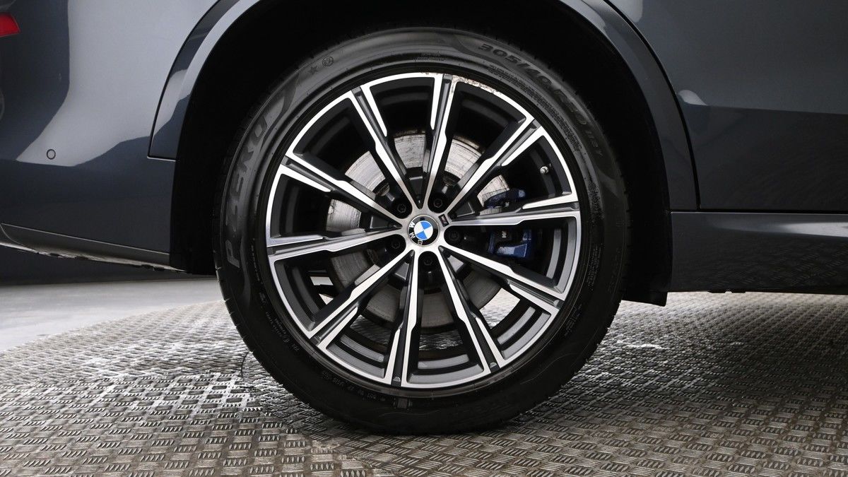 BMW X5 Image 9
