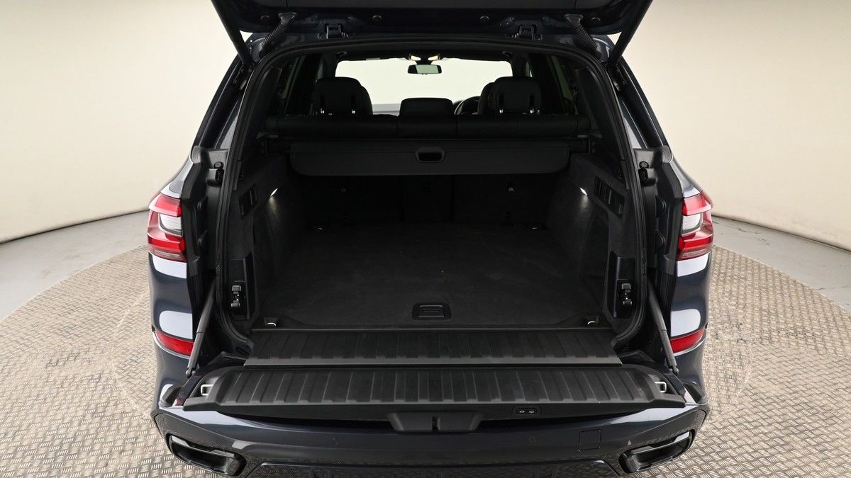 BMW X5 Image 9