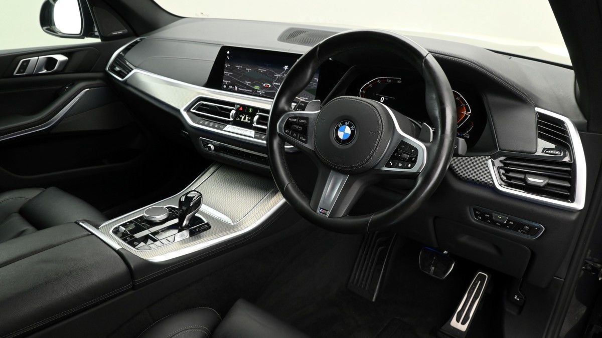 BMW X5 Image 2