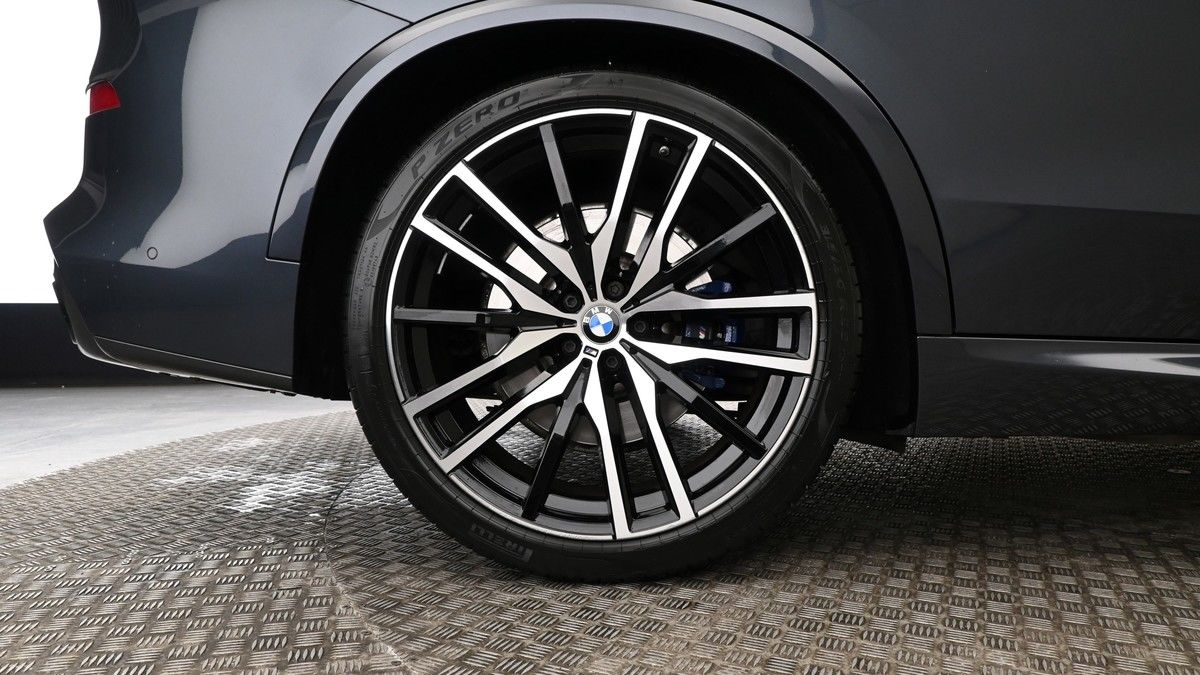BMW X5 Image 8