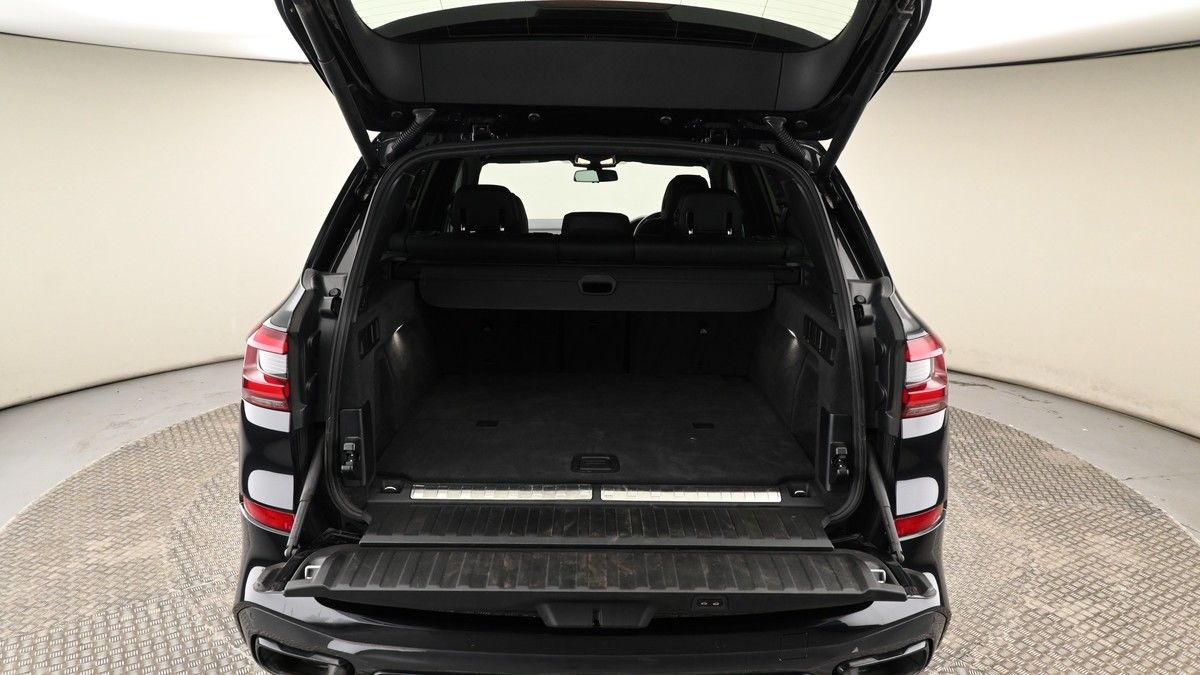 BMW X5 Image 9