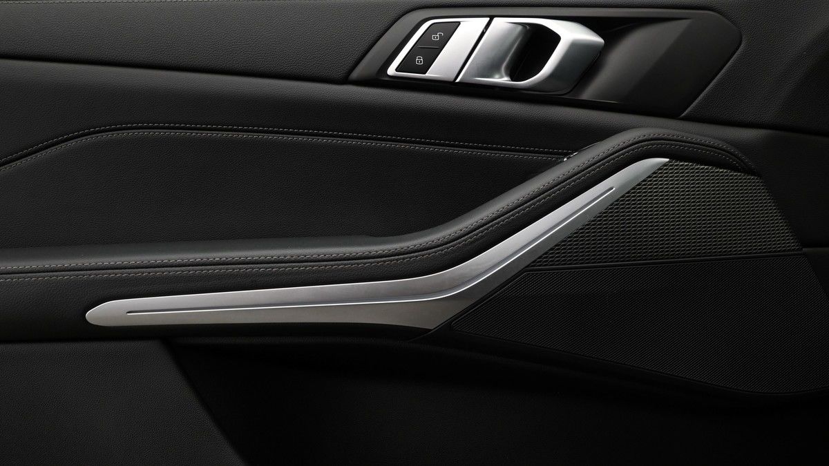 BMW X5 Image 12