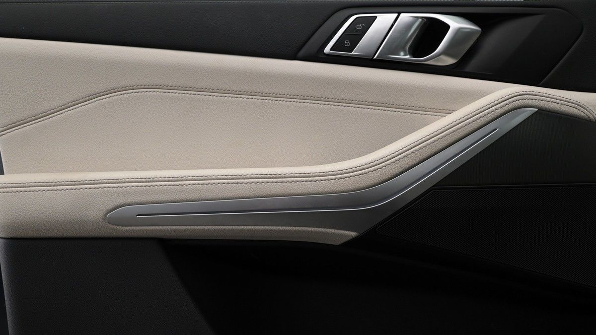 BMW X5 Image 12