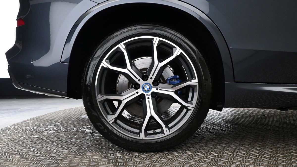BMW X5 Image 8