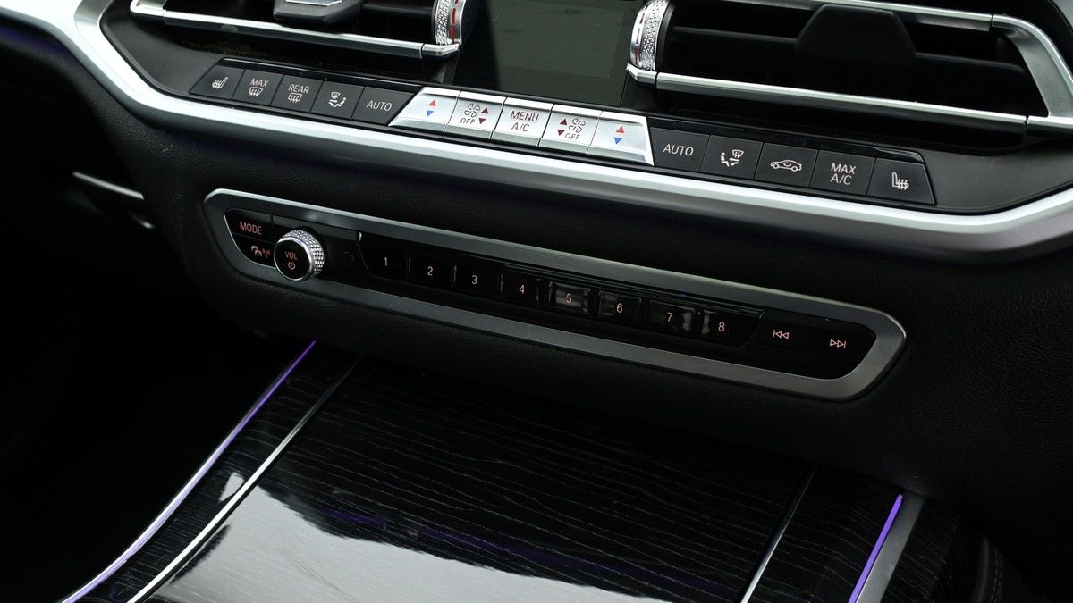 BMW X7 Image 12