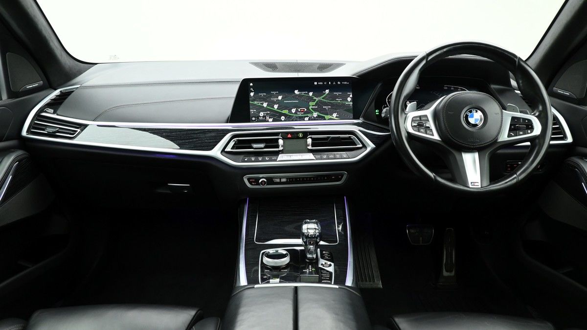 BMW X7 Image 14