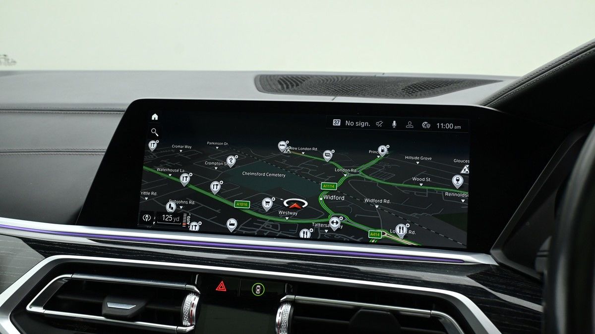 BMW X7 Image 11