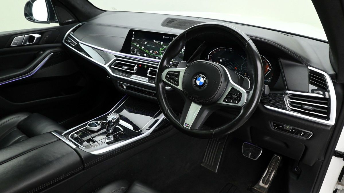 BMW X7 Image 3